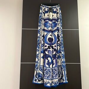 Dolce Gabbana Flared majolica-print charmeuse pants size 38